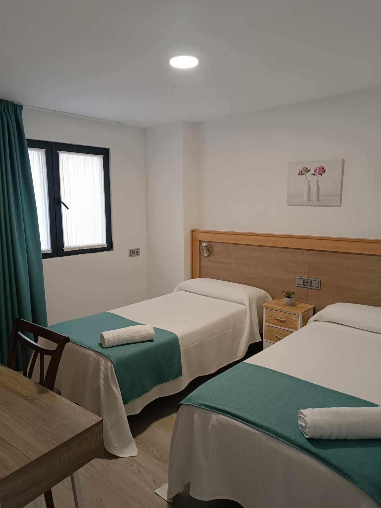 Apartamentos Turisticos Avila Puerta De San Isidro 1-4 Ávila Exterior foto
